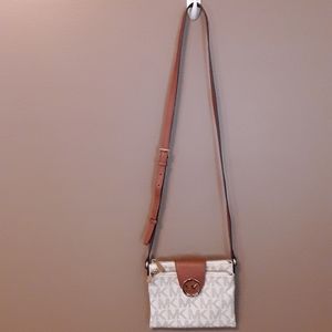 Micheal Kors Fulton Crossbody Bag